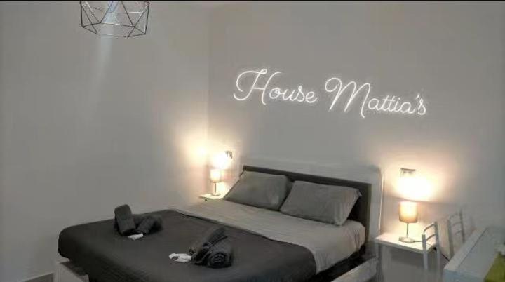 Апартаменты House Mattia Бари Экстерьер фото